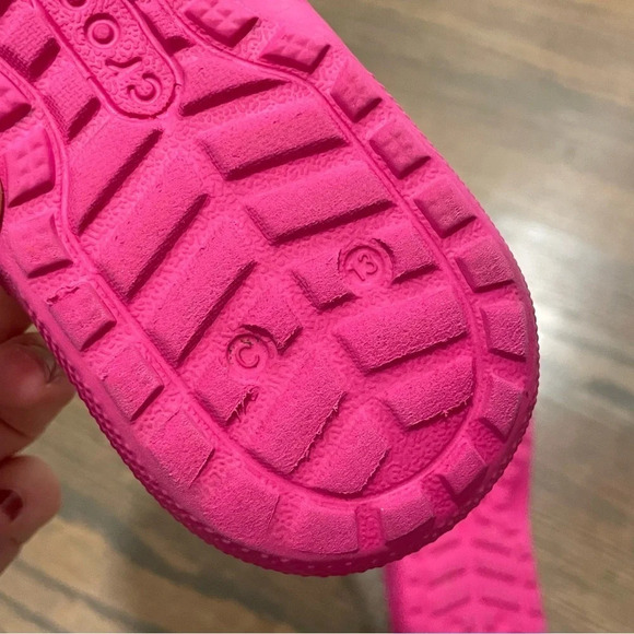 Crocs Iconic Confort Slip-On Hot Pink Sandals Toddlers 13 - Picture 9 of 11